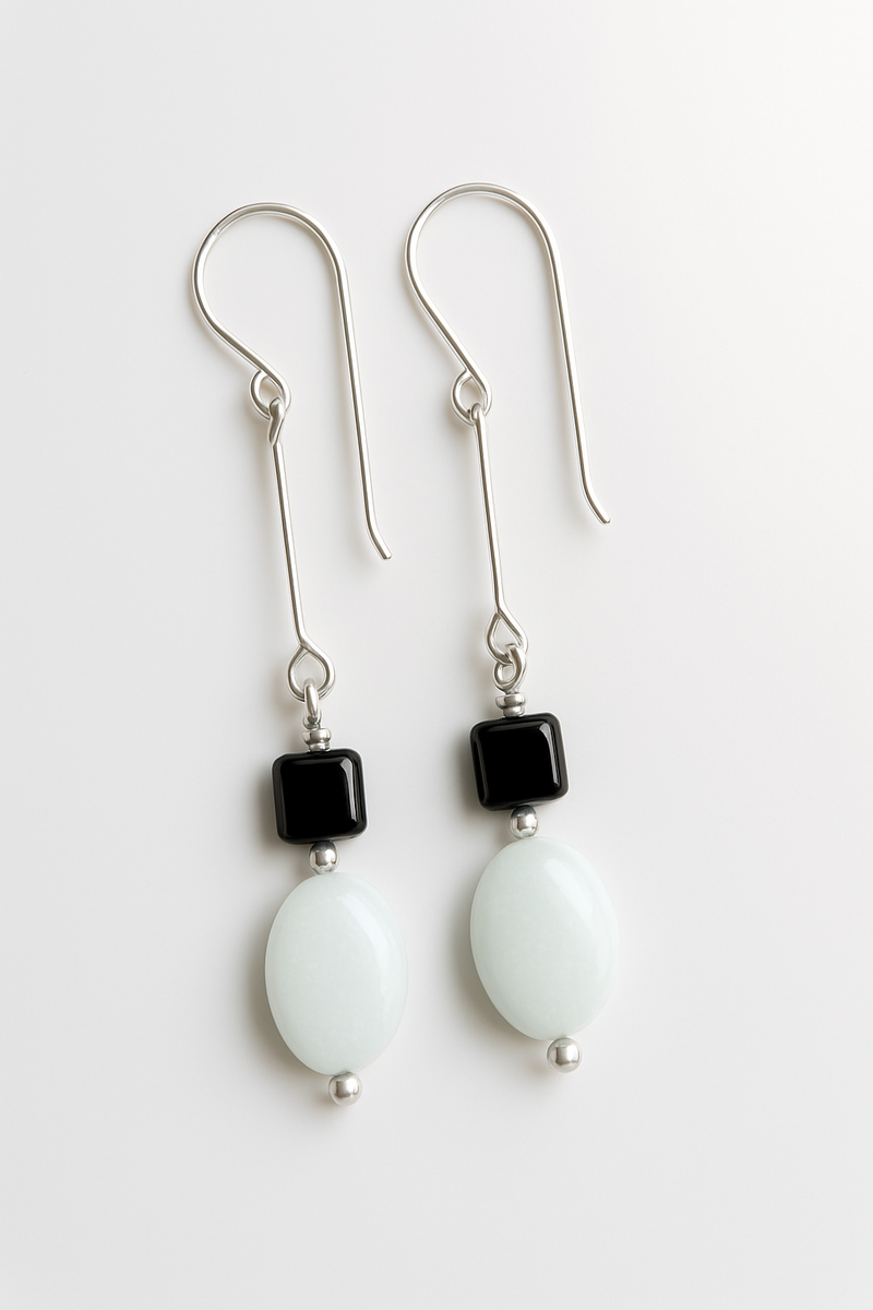 Frost Noir –hopeakorvakorut