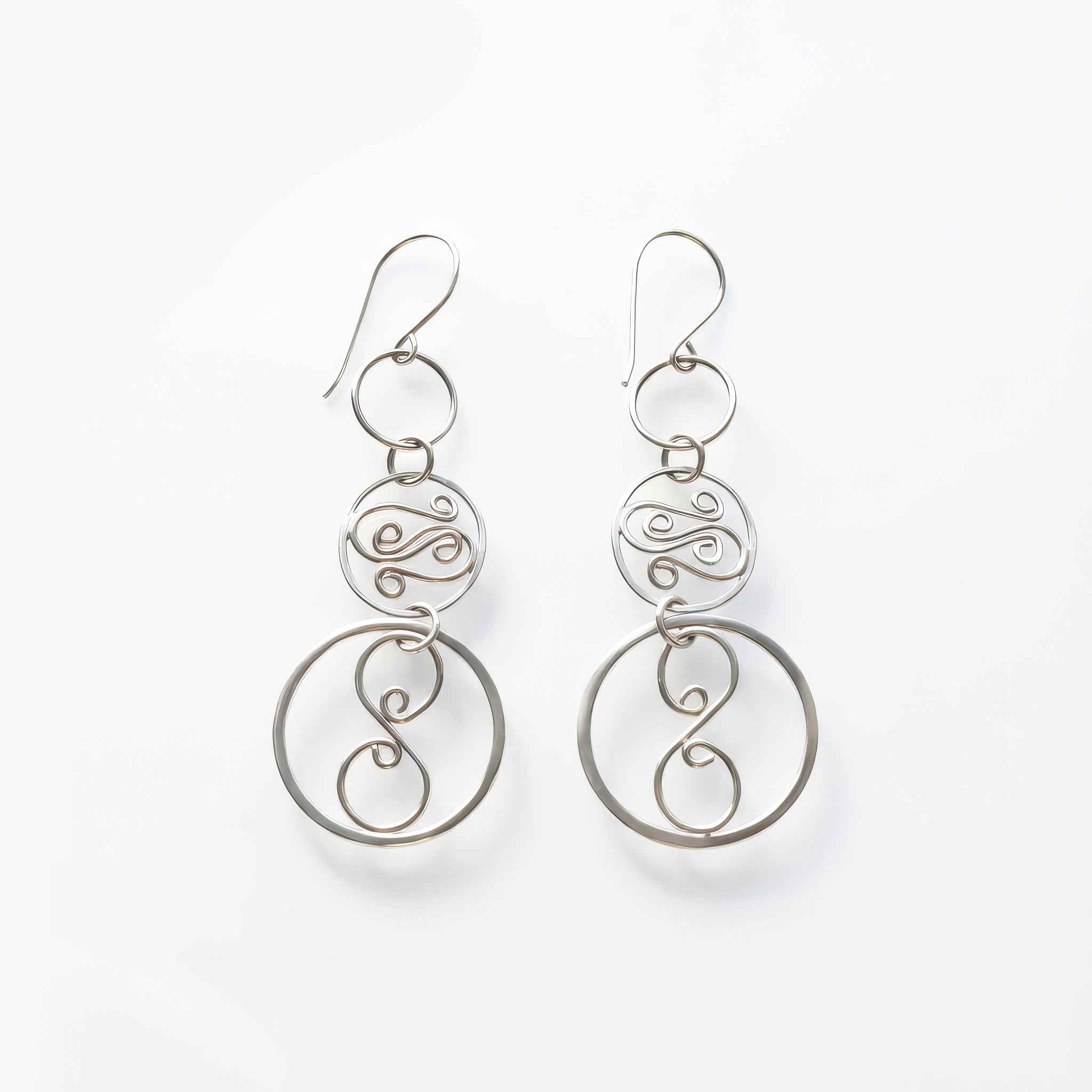 Silver Whirl -filigraanikorvakorut