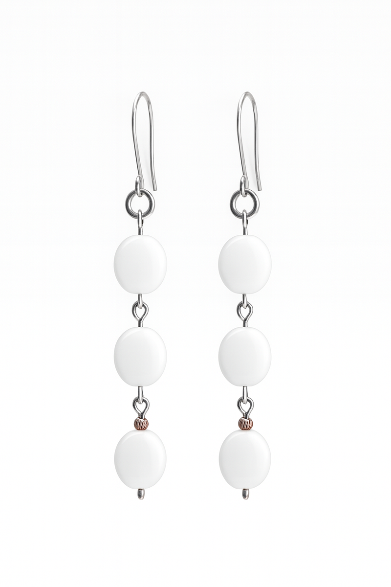 Kolmen soikiohelmen korvakorut