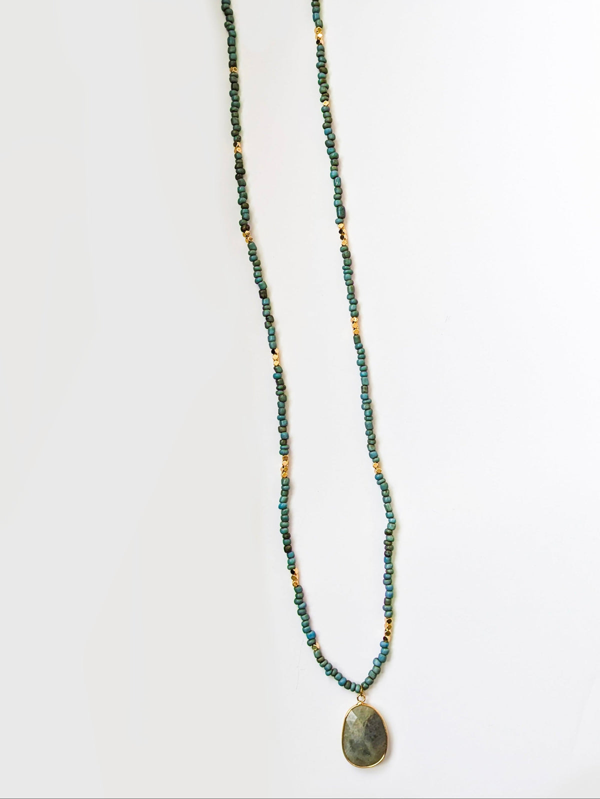 Kajo – labradoriitti korusetti