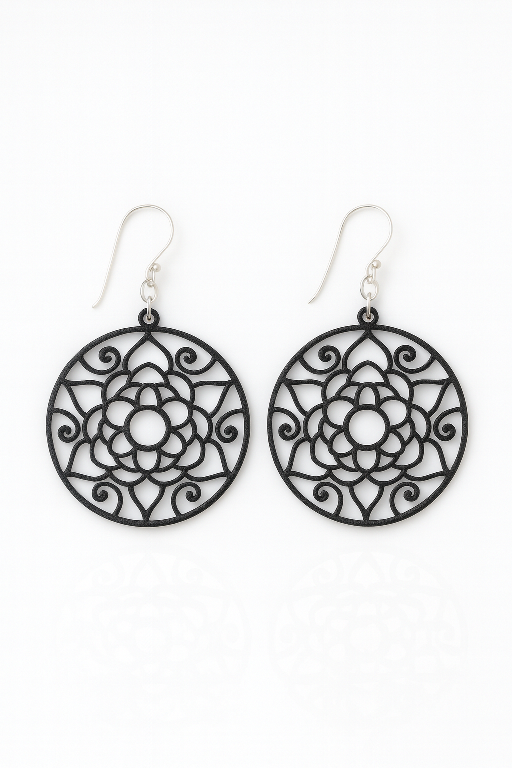 Puiset koristeelliset ympyrät